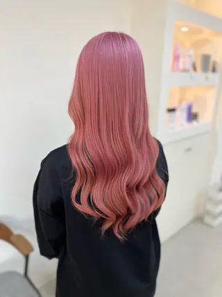 カラー Lamp 柏 山口 か乃 ブリーチカラーのヘアスタイル