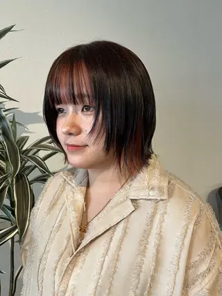 ショート カラー 桃果 momokaのヘアスタイル