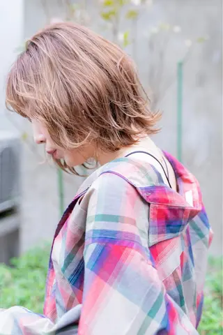 ミディアム MUSASHI ブリーチカラー◎のヘアスタイル