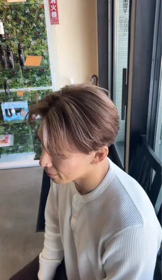 ショート カラー メンズ 小森 海里のヘアスタイル