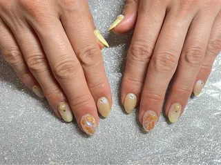 ネイル VIERU 🌈🎀💖のネイルデザイン