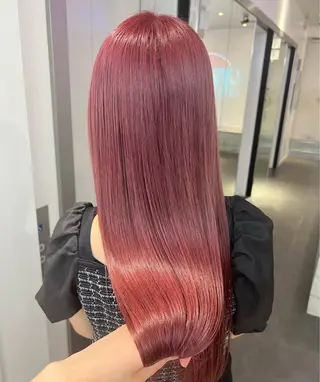 ロング カラー 🌼動き×透明感🩵 ハイトーン/ナナのヘアスタイル