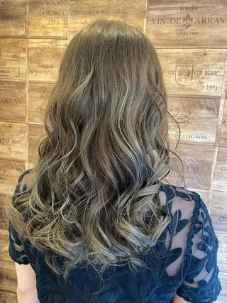 ロング カラー Alamoa所属・な つのヘアスタイル