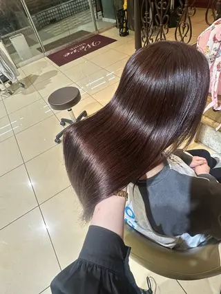 カラー 川本 桃華のヘアスタイル