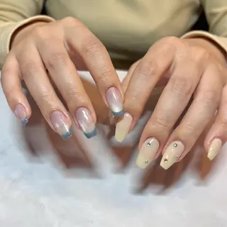 ネイル ⠀ loggy.のネイルデザイン