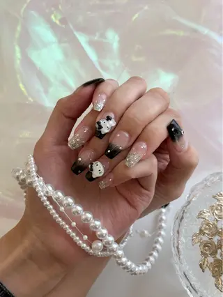 ネイル CREVIO 小美玉店所属・CREVIO小美玉店 店長RIRIのネイルデザイン