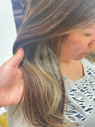 ロング カラー 大内 カオリのヘアスタイル