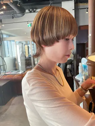 ミディアム 三浦 瑠璃のヘアスタイル