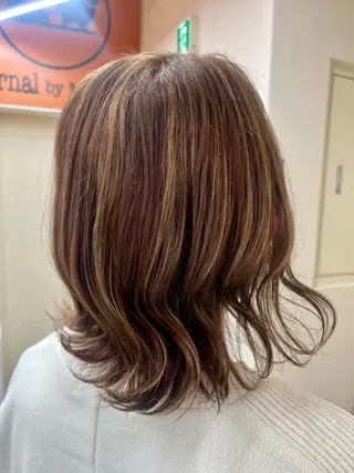 カラー 八馬 那由多のヘアスタイル