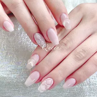 ネイル Queens 榊 まおのネイルデザイン