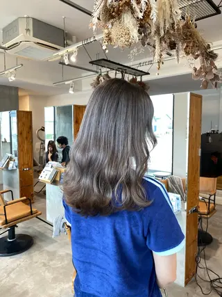 セミロング カラー 透明感カラー 天羅のヘアスタイル