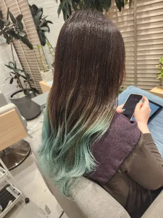 ロング 💜艶髪カラー💜 🎶富川美希🎶のヘアスタイル