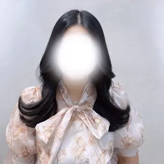 セミロング 渡辺 あいかのヘアスタイル