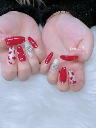 ネイル Loa　salon所属・小南 奈々美のネイルデザイン