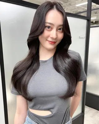 ロング 韓国レイヤーカット 髪質改善▫️水野有真のヘアスタイル