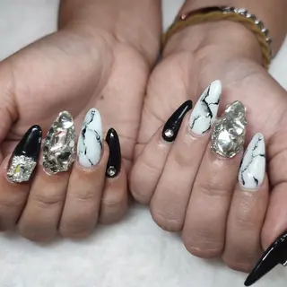 ネイル RUNWAY 　　の眉毛・アイブロウイメージ