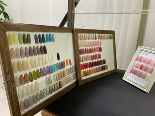 ネイル KOMINE TOMOKOのネイルデザイン