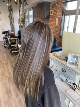 ロング カラー Felice Erikaのヘアスタイル