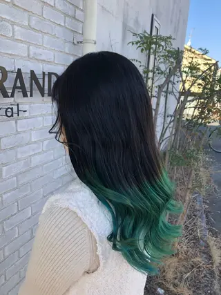 セミロング カラー LoiLo所属・福岡 舞のヘアスタイル