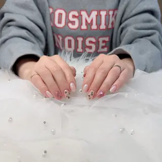 ネイル Nailsalon Lightsのネイルデザイン