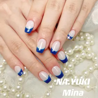 ネイル 🦋 Queenieのネイルデザイン