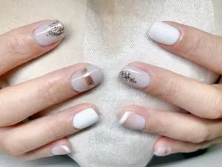 ネイル ECLAT エクラ所属・寺山 千鶴のネイルデザイン