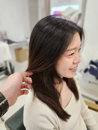 セミロング 林慶吾/ショートボブ /デザインカラーのヘアスタイル