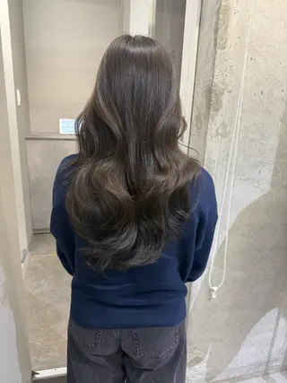 ロング カラー Amelie所属・Amelie yunのヘアスタイル