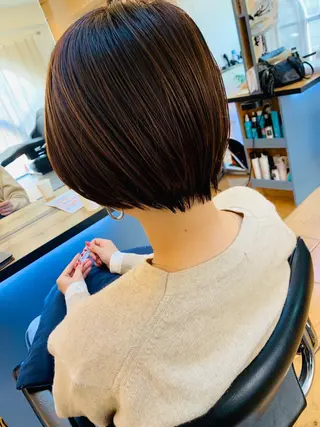 ショート カラー Lagom なかだのヘアスタイル