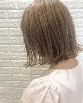 ミディアム カラー ナガイ ユウキのヘアスタイル