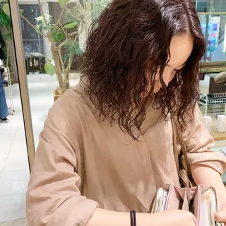 ミディアム カラー パーマ 🫧透明感カラー/ ボブ/小笠原汐海🪽のヘアスタイル