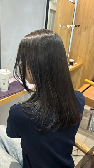 ミディアム カラー オリーブ/縮毛♡ Natsuno🩰のヘアスタイル
