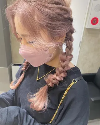 ロング カラー GiseL アンリのヘアスタイル