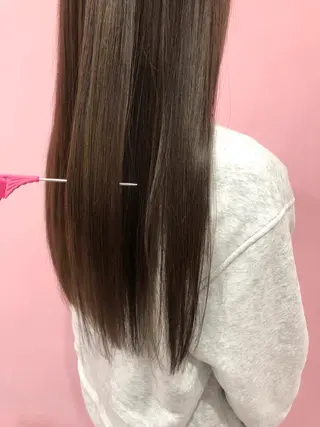 ロング 岩田 萌那のヘアスタイル