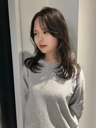 セミロング カラー NUUP.hair ici所属・下川 結月のヘアスタイル