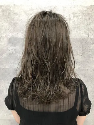 セミロング カラー 酸性縮毛矯正のプロ 杉山玲介のヘアスタイル