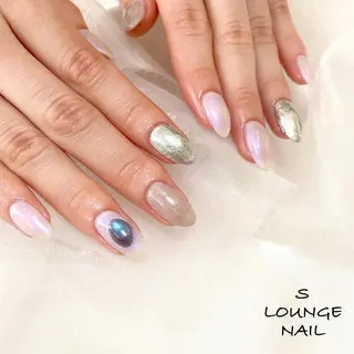 ネイル S LOUNGE NAIL所属・パーツたくさん🍓 SUMIのネイルデザイン