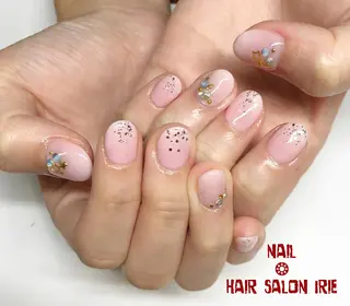 ネイル Hair salon Irie所属・與儀 知佳のネイルデザイン