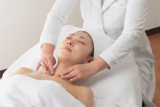 Eriedda所属・松下 千恵のネイルデザイン