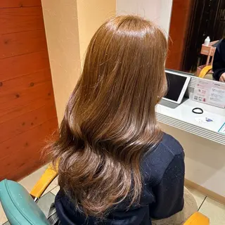 ロング 夏向/ハイトーン /パーマのヘアスタイル