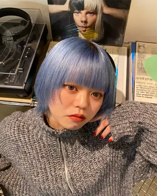 カラー hinata /ハイトーンのヘアスタイル