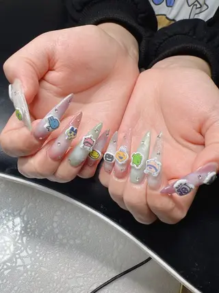 ネイル Lee Nailsのネイルデザイン