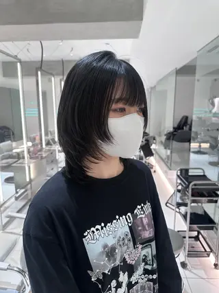 ミディアム YUI/レイヤー/ ハッシュカットのヘアスタイル
