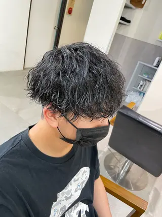 ショート パーマ メンズ マエダ リョウのヘアスタイル