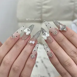 ネイル MARU Nail Salon所属・落合 明日美のネイルデザイン