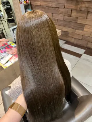 ロング 西村 美羽のヘアスタイル