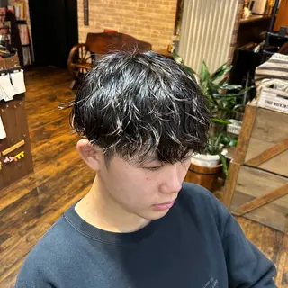 ショート パーマ メンズ ツイスパ/メンズ特化 🦋𝑺𝑶𝑵𝑬のヘアスタイル