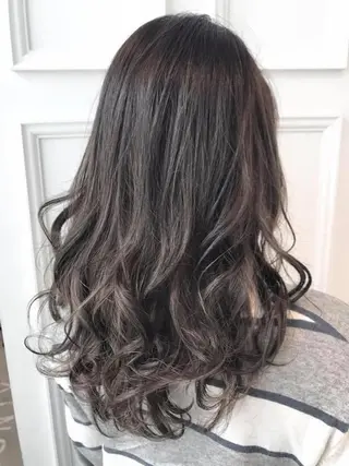 セミロング カラー SALOWIN神戸三宮East店所属・【透明感、艶髪】西村 有司のヘアスタイル