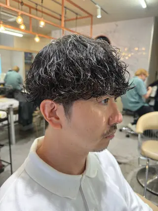 パーマ メンズ amble luxe 伊畑優希のヘアスタイル