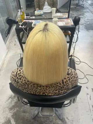 ショート カラー HIKARI🐈‍⬛ レイヤー×デザインのヘアスタイル